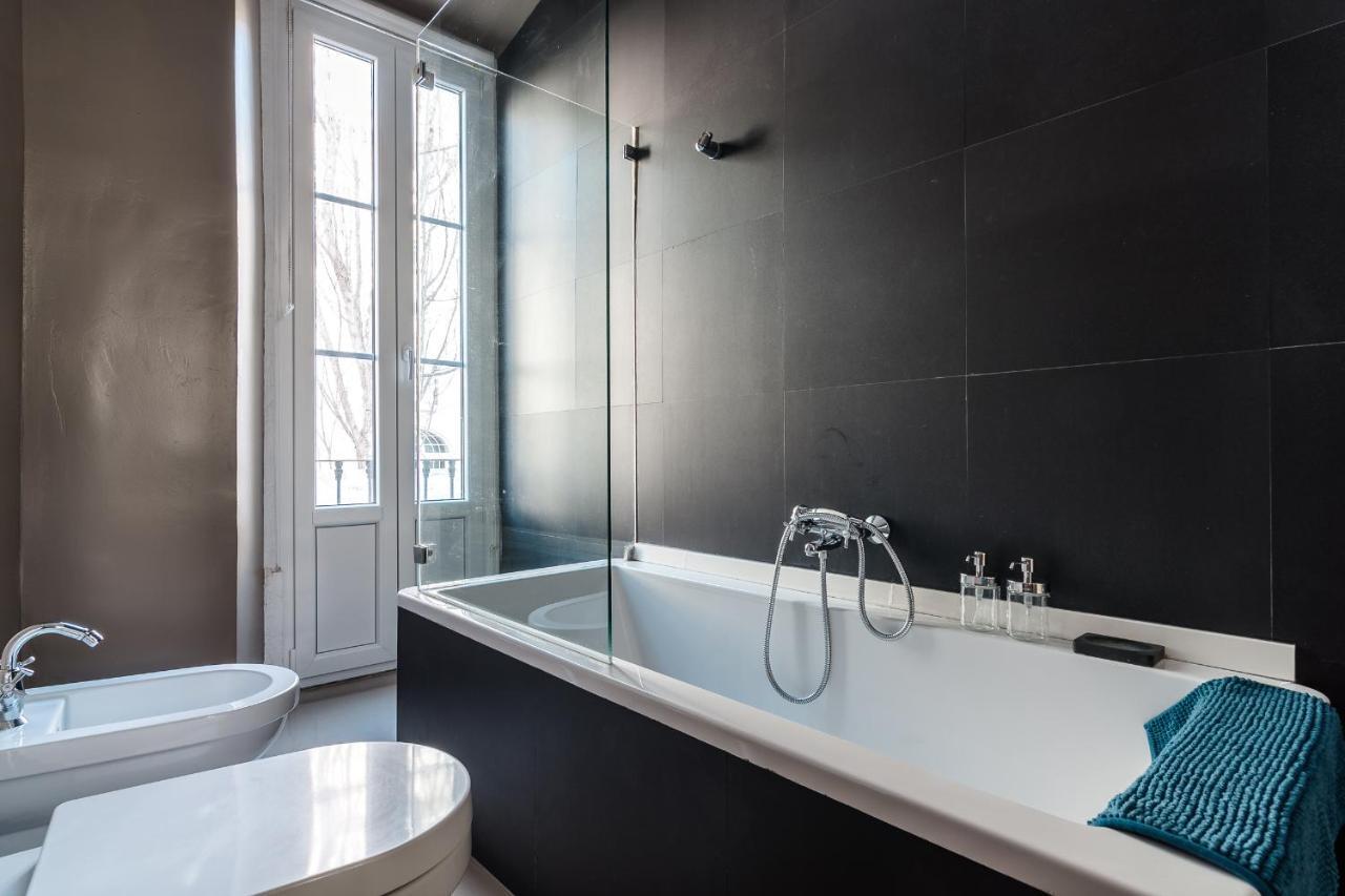Elegant 3 Bedroom Flat With View In Principe Real Lisbona Esterno foto