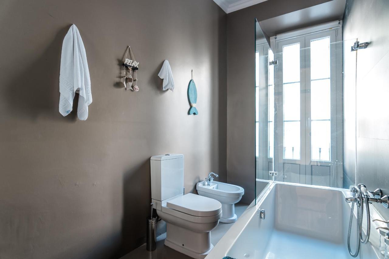 Elegant 3 Bedroom Flat With View In Principe Real Lisbona Esterno foto