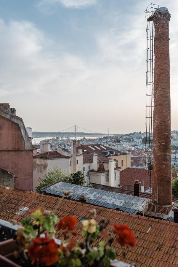 Elegant 3 Bedroom Flat With View In Principe Real Lisbona Esterno foto