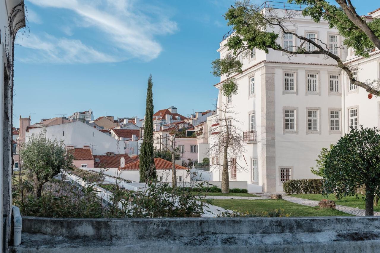 Elegant 3 Bedroom Flat With View In Principe Real Lisbona Esterno foto
